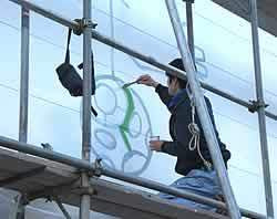 園舎壁画制作(武内祐人氏)