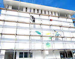 園舎壁画制作(武内祐人氏)