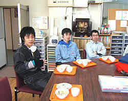 園舎壁画制作(武内祐人氏)