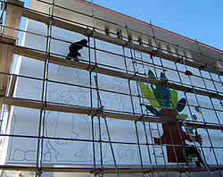 園舎壁画制作(武内祐人氏)