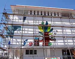 園舎壁画制作(武内祐人氏)