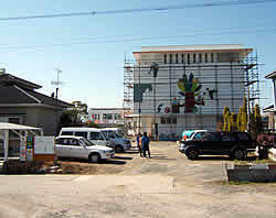 園舎壁画制作(武内祐人氏)