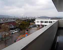 園舎壁画制作(武内祐人氏)