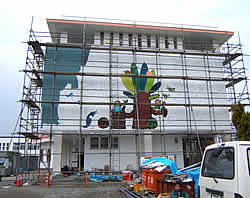 園舎壁画制作(武内祐人氏)