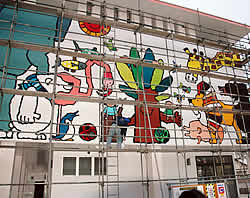 園舎壁画制作(武内祐人氏)