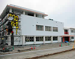 園舎壁画制作(武内祐人氏)