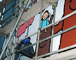 園舎壁画制作(武内祐人氏)